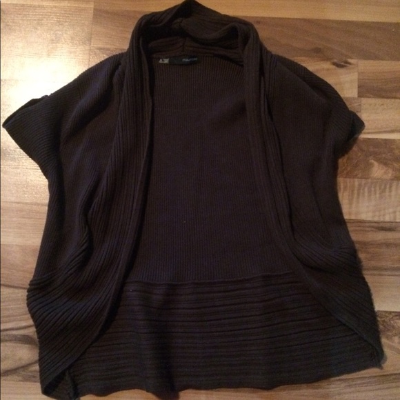 Sweater - Picture 2 of 3